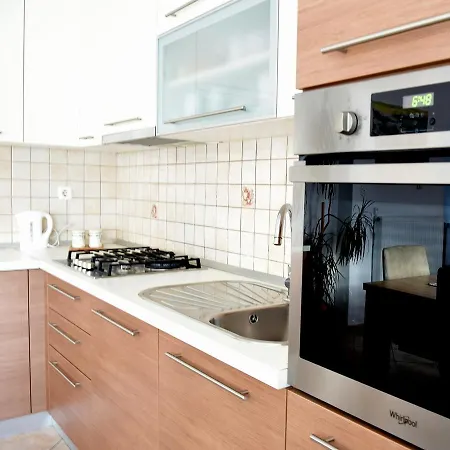 Hills Superior Apartman *