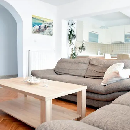 Hills Superior Apartman Palit