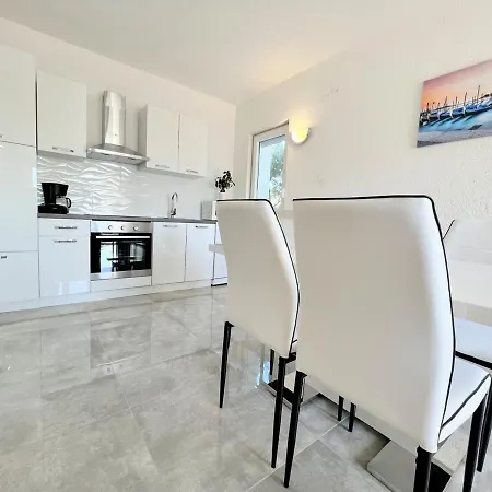 Hills Superior Apartman