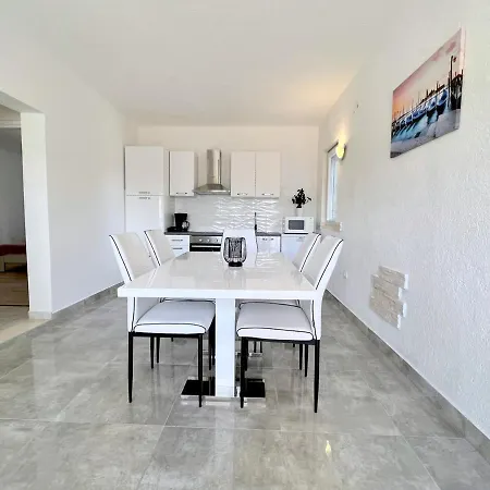 Hills Superior Palit