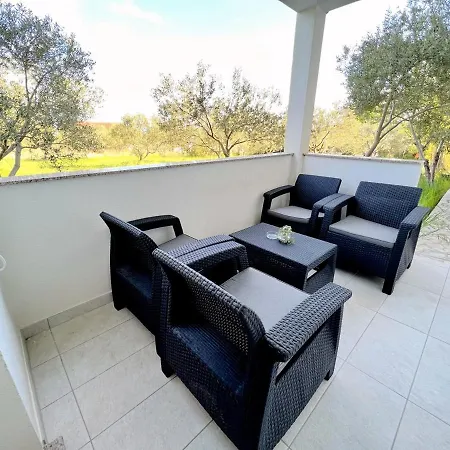 Hills Superior Apartman *