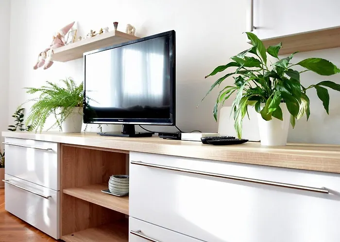 Hills Superior New Translation