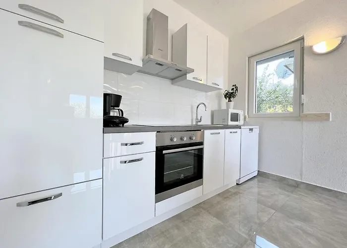 Hills Superior Apartman *